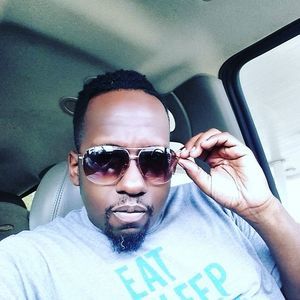 Meet your Posher, Devin